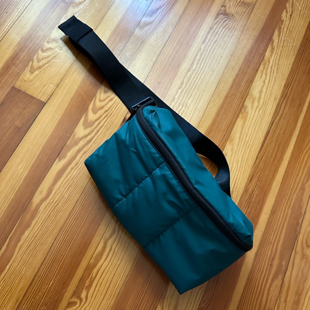 CALPAK Luka Belt Bag - KALE